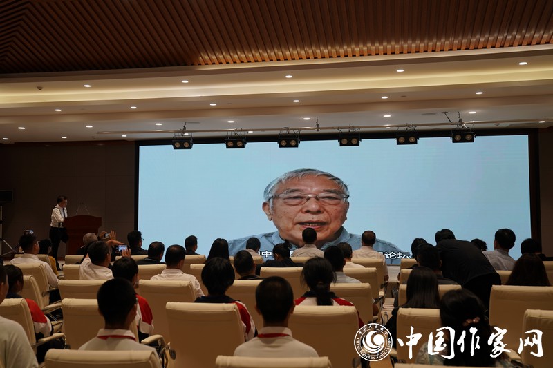 北京元宇科幻未來技術(shù)研究院名譽院長王晉康致辭